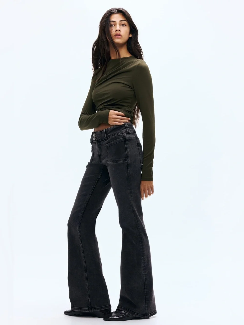 NWT H&M Flare Leg Low Rise Washed Black Grey Patch Pocket Jeans Size 6